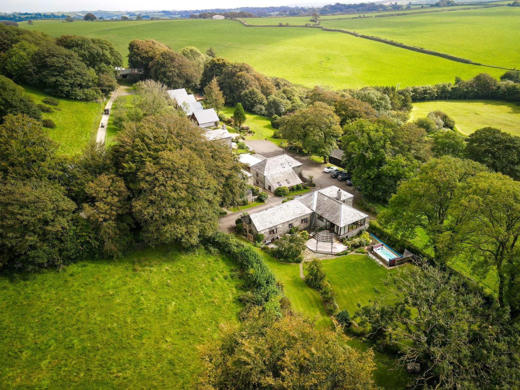 Ta Mill Cottages & Lodges - Meadowview Chalet 1 Launceston Bagian luar foto
